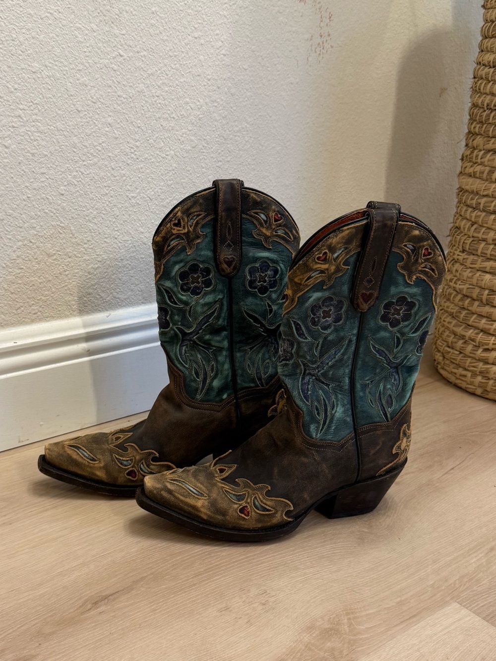 Dan Post Vintage Bluebird Western Cowboy Boots Chocolate Leather Floral Size 6.5